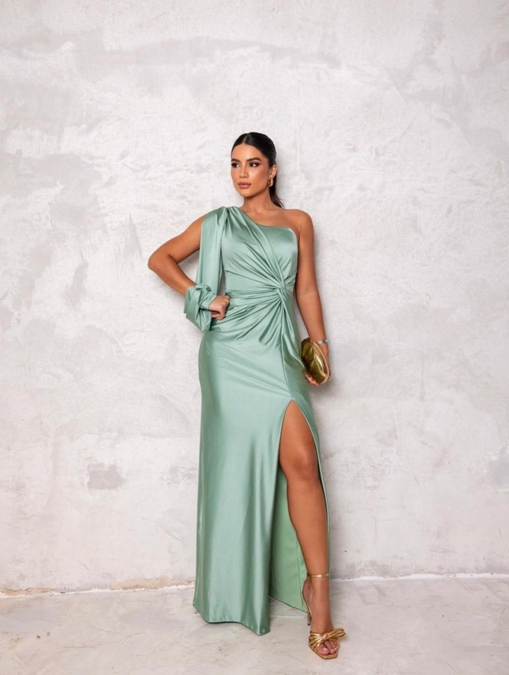 Robe en satin de luxe pour femme