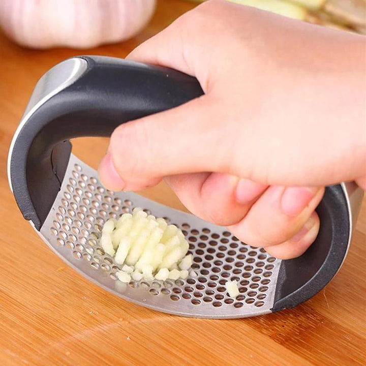 Garlic Press PRO™ | Pressez de l'ail et d'autres herbes en un clin d'œil !